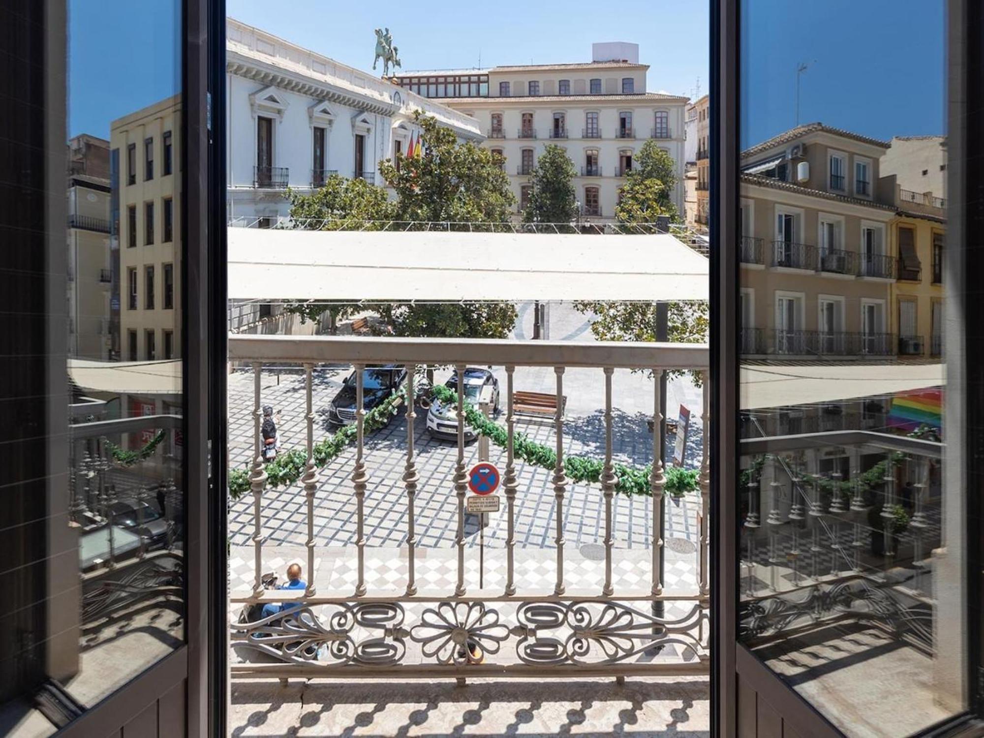 Elegant Town Hall Apartment With Views Granada Buitenkant foto