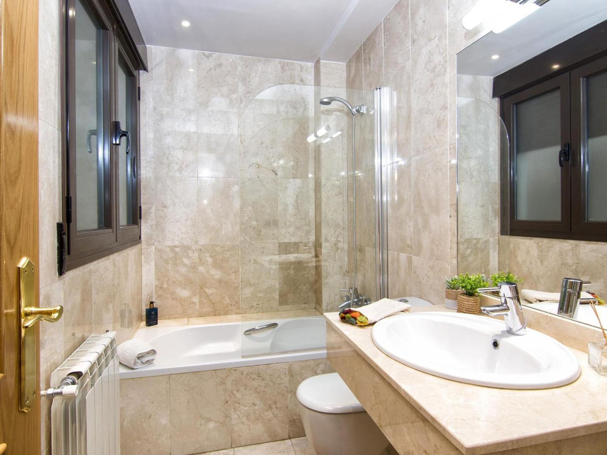 Elegant Town Hall Apartment With Views Granada Buitenkant foto